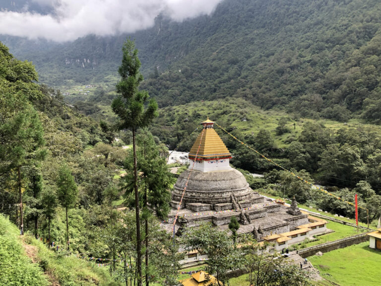 Hidden Border in The Eastern Himalaya: A History of Tibet-Monyul Relations