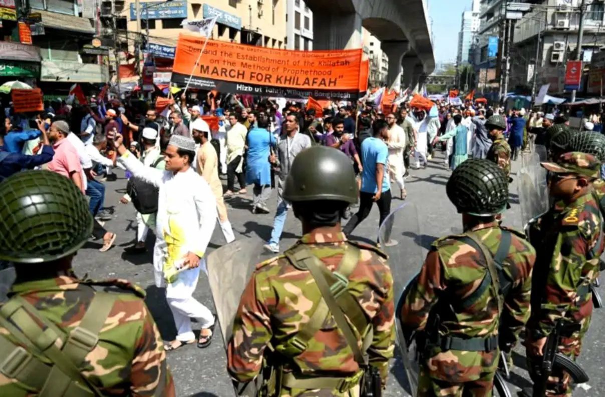 Terrorist-group-Hizbut-Tahrir-open-rally-photo-2