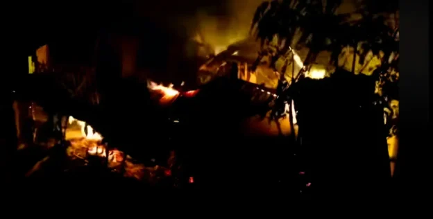 Bangladesh-minority-house-torched-photo