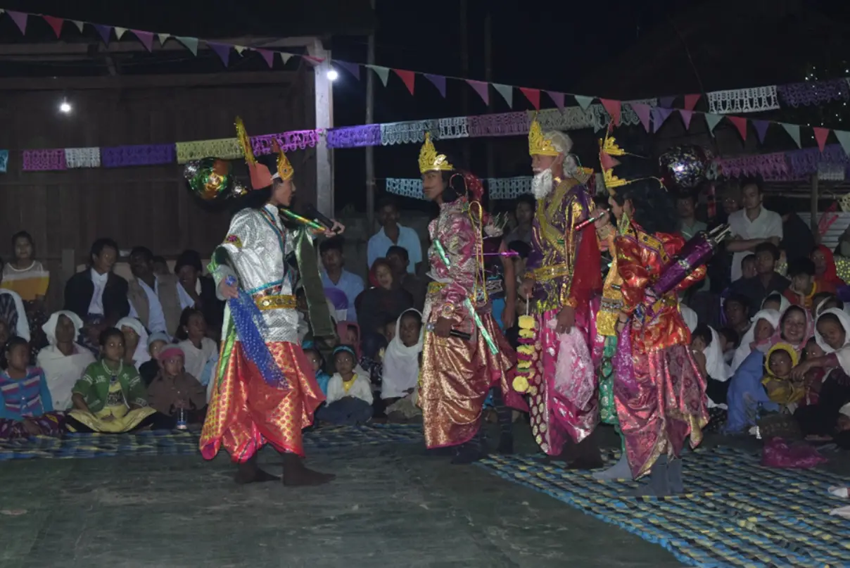 Pung Thammapuktram performance directed by Nantising Longken during Poi Lu Fra festival, Chongkham, Arunachal Pradesh.