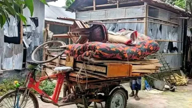 Bangladesh-Hindu-house-attacked-photo1