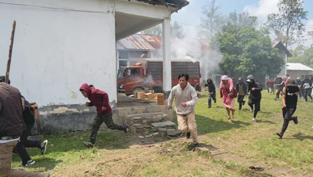 Locals attack CRPF camp in Bishnupur, Manipur