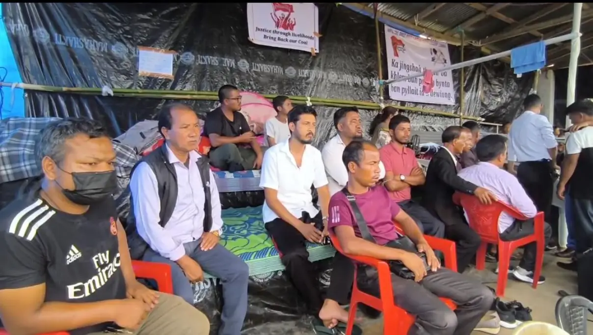 hunger strike over coal mining